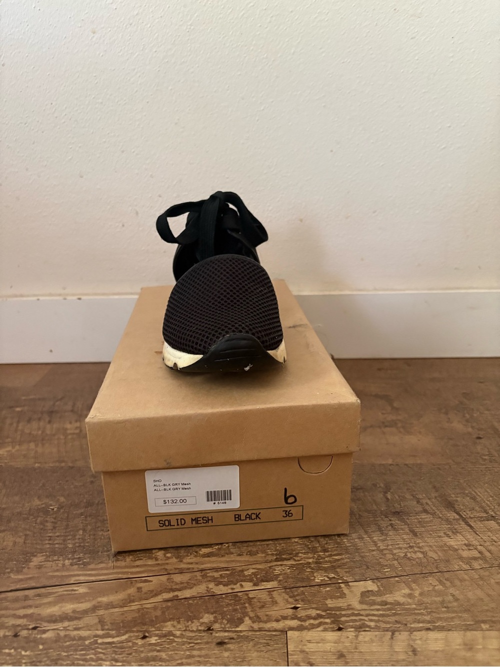 Sneakers - Picture 2 of 3